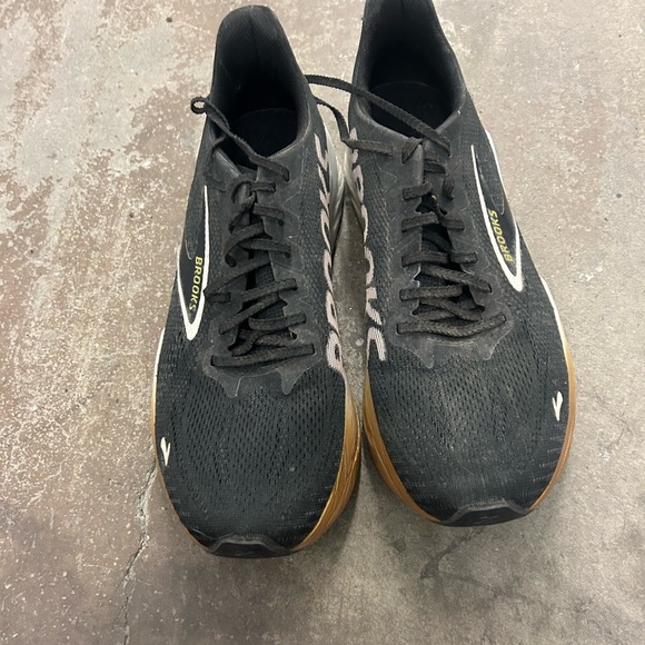 Brooks Men's hyperion max sneakers - Picture 2 of 8